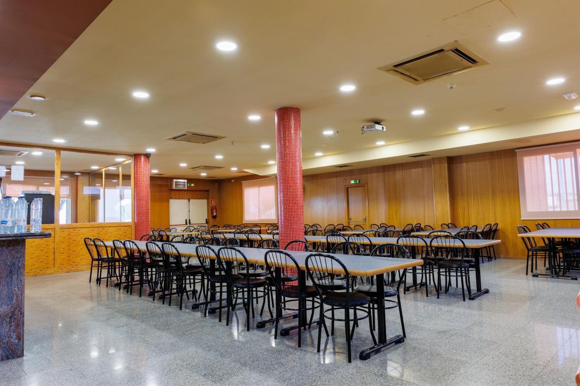Alcarraz Hotel Restaurant Casa Miquel מראה חיצוני תמונה