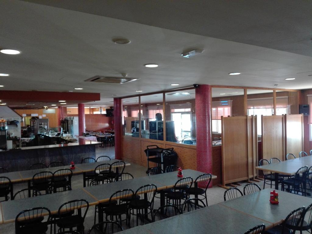 Alcarraz Hotel Restaurant Casa Miquel מראה חיצוני תמונה