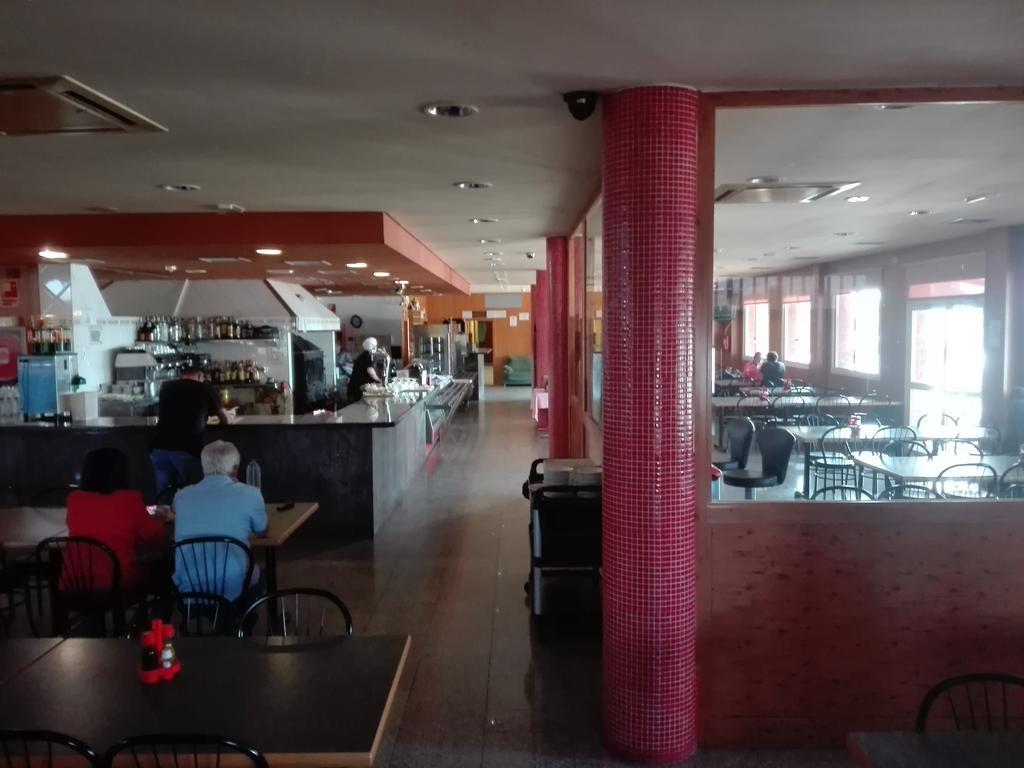 Alcarraz Hotel Restaurant Casa Miquel מראה חיצוני תמונה