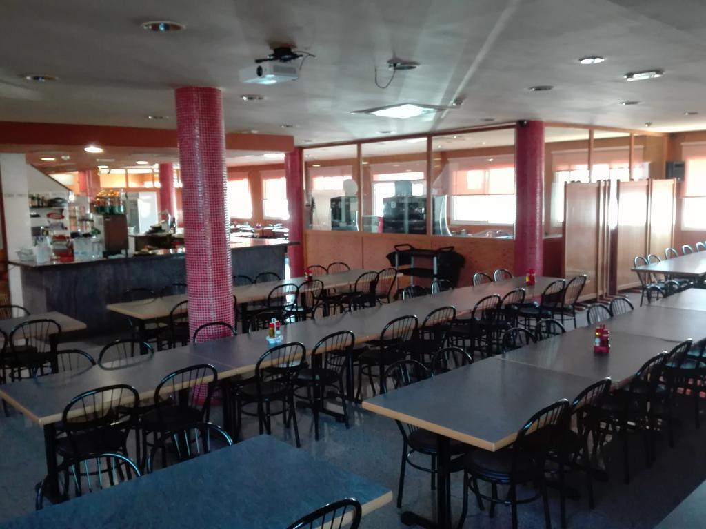 Alcarraz Hotel Restaurant Casa Miquel מראה חיצוני תמונה