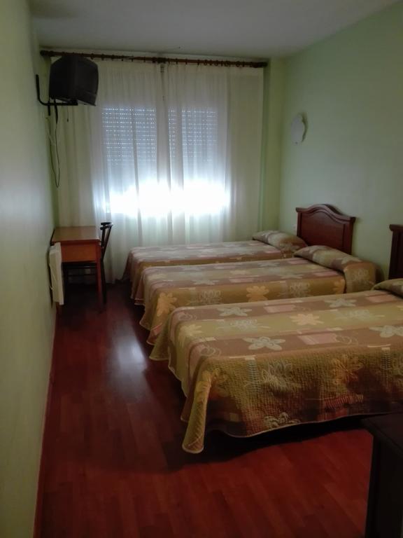 Alcarraz Hotel Restaurant Casa Miquel מראה חיצוני תמונה