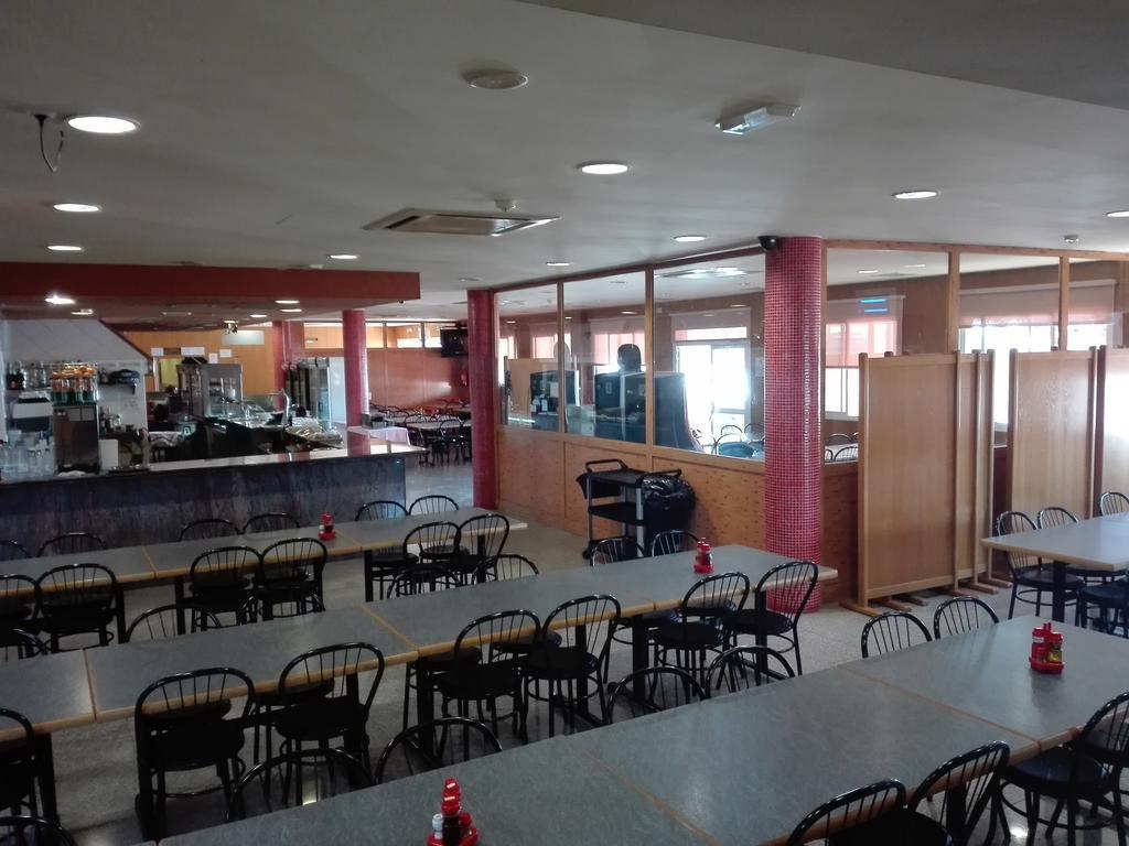 Alcarraz Hotel Restaurant Casa Miquel מראה חיצוני תמונה