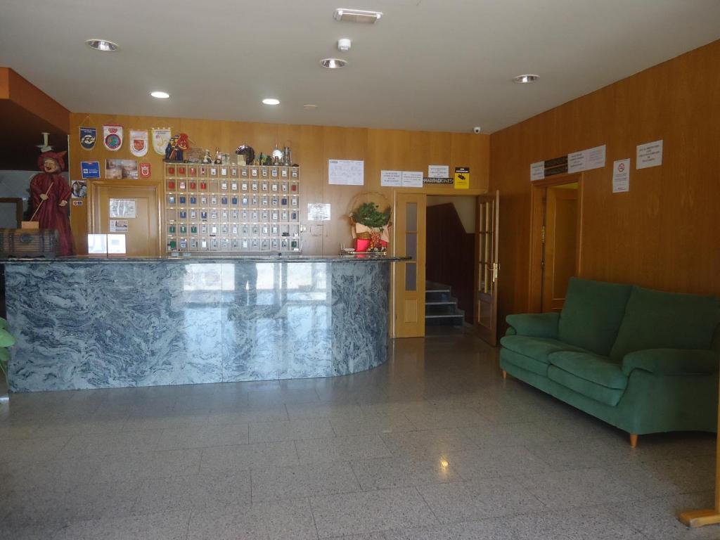 Alcarraz Hotel Restaurant Casa Miquel מראה חיצוני תמונה