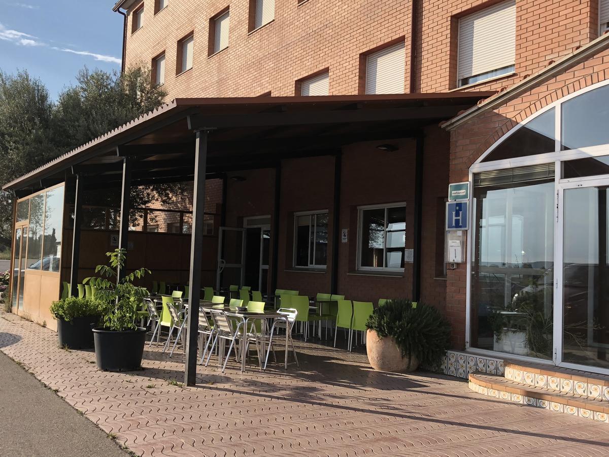 Alcarraz Hotel Restaurant Casa Miquel מראה חיצוני תמונה
